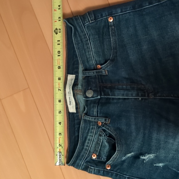 Gap Ripped Skinny Jeans - Picture 9 of 9